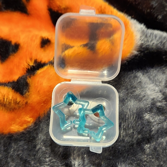 Star earrings - Picture 1 of 4